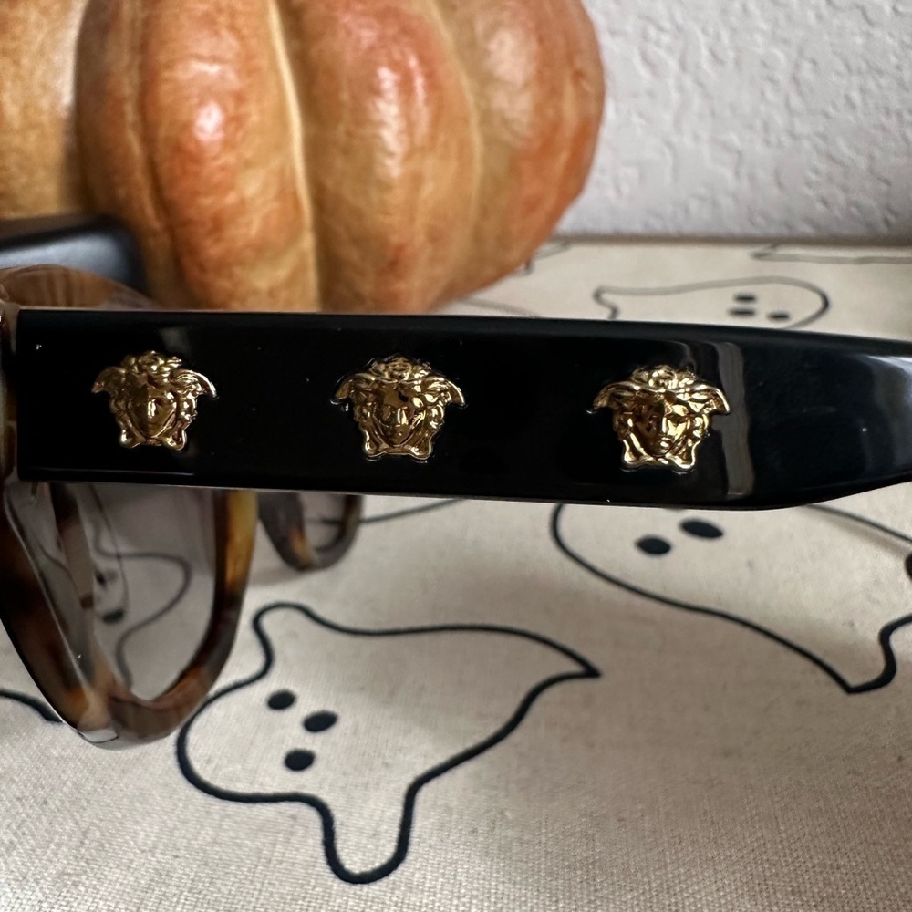 Versace Sunglasses - Picture 6 of 9